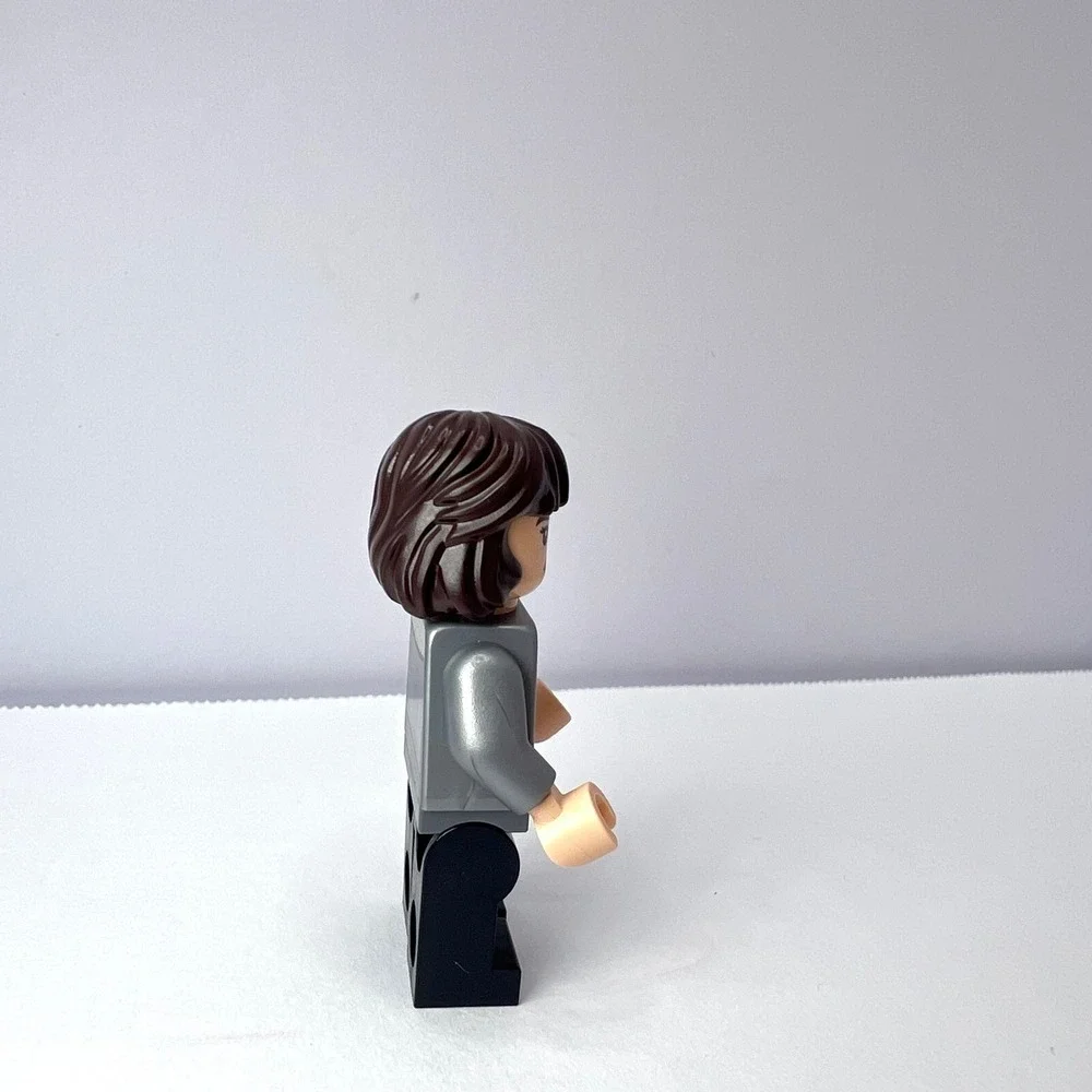 LEGO Star Wars Qi'ra Minifigure Corellia Outfit Han Solo Landspeeder 75209